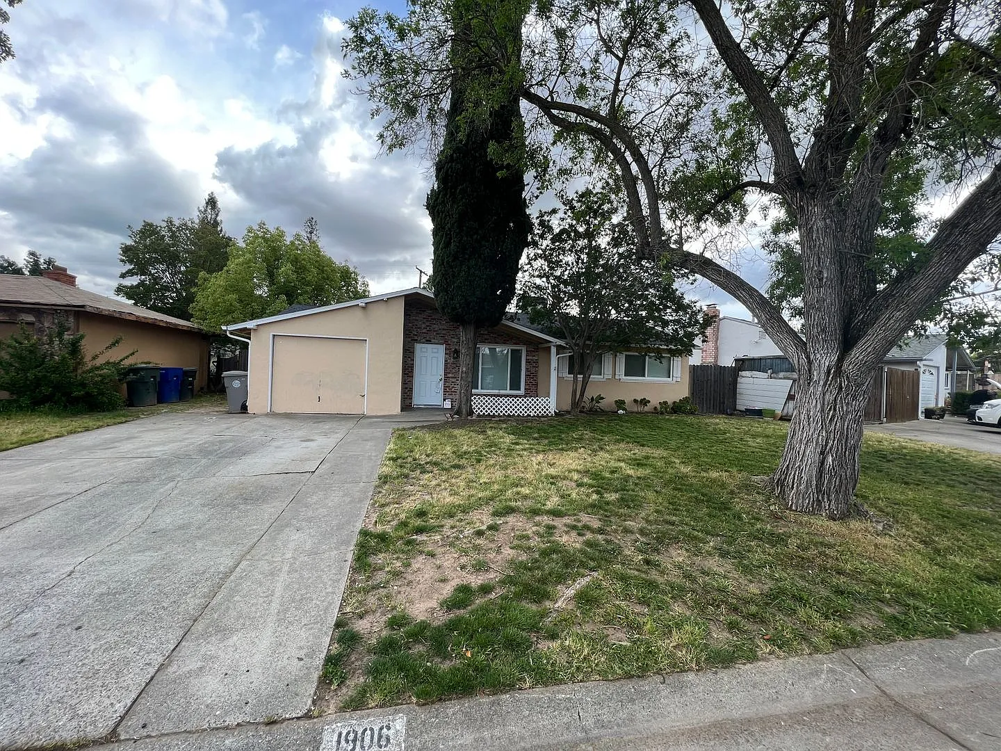 Updated 3 Bedroom with Large Yard — Photo 1