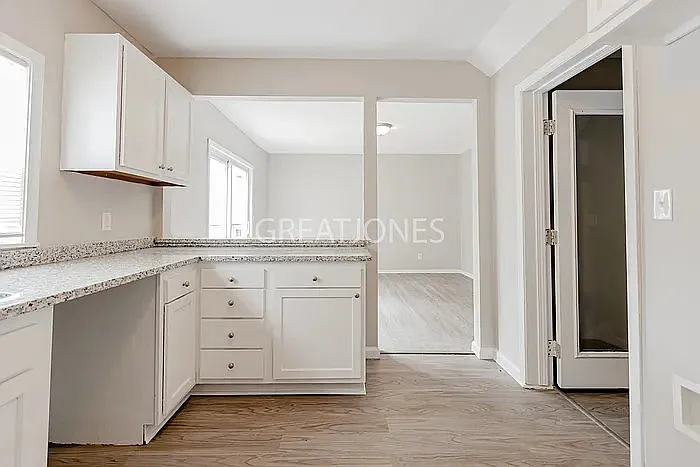 3 bed, 1.0 bath, 1324 sqft, $1,275 — Photo 4