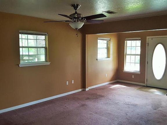 3rd image of 1202 Buena Vista St