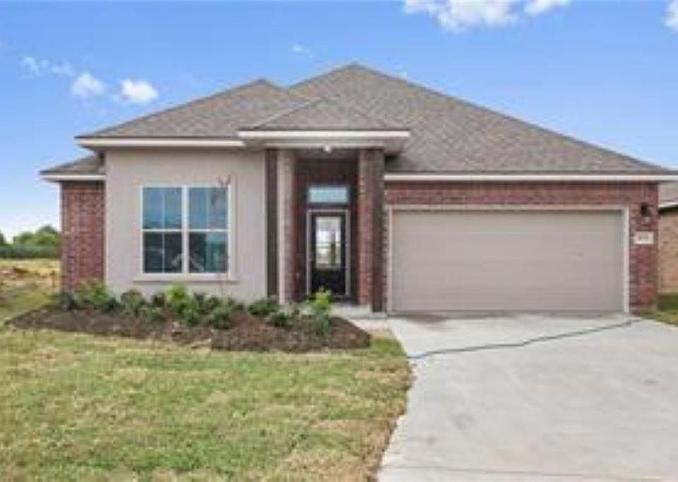 1st image of 318 Windsor Woods Dr