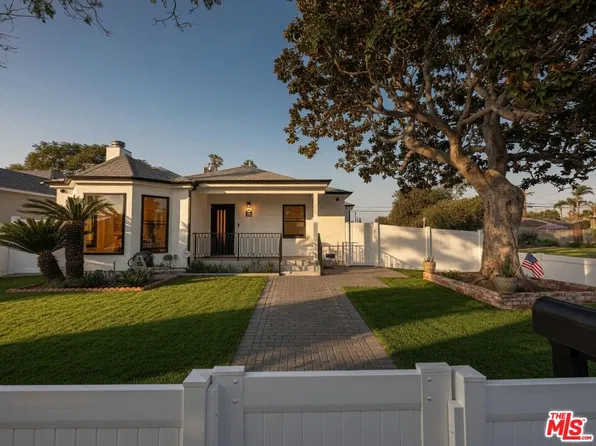 1901 S Point View St, Los Angeles, CA 90034