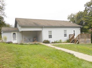 112 Mullens Ct, Beaver, WV 25813