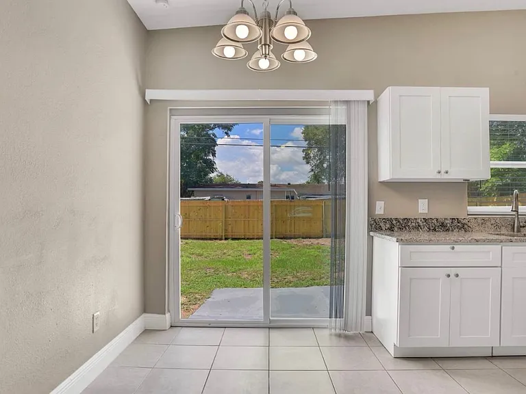 6215 Melbourne Ave — Photo 14