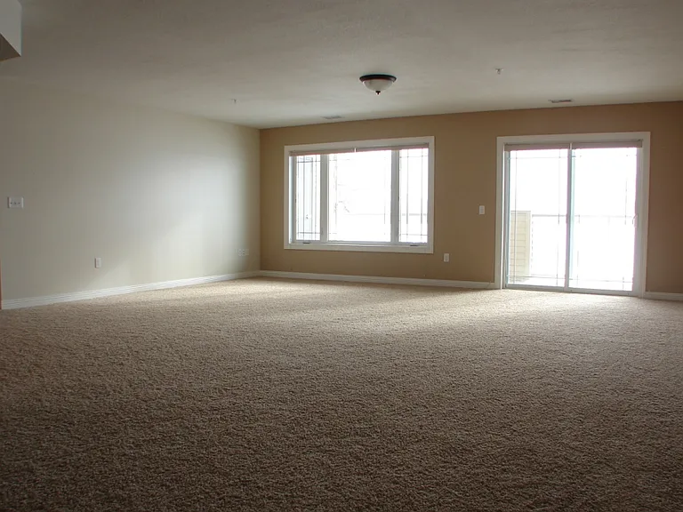 3707 S Broadway St — Photo 61