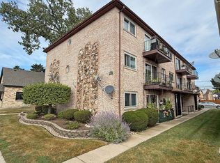 5824 S Archer Ave APT 2B, Chicago, IL 60638