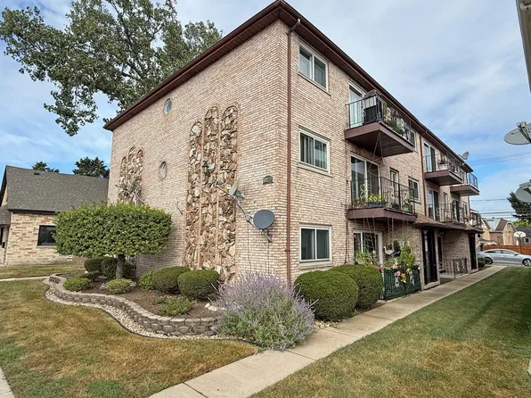 5824 S Archer Ave APT 2B, Chicago, IL 60638