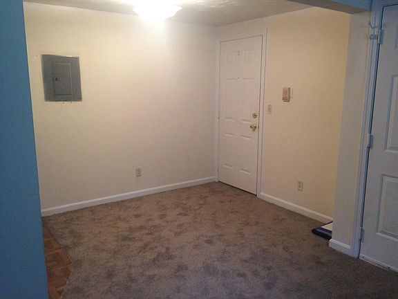 4th image of 28 Weymouth St APT 13