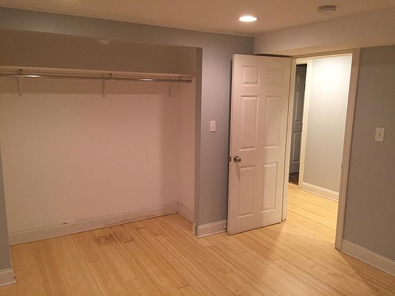 4th image of 4558 N Kostner Ave #G