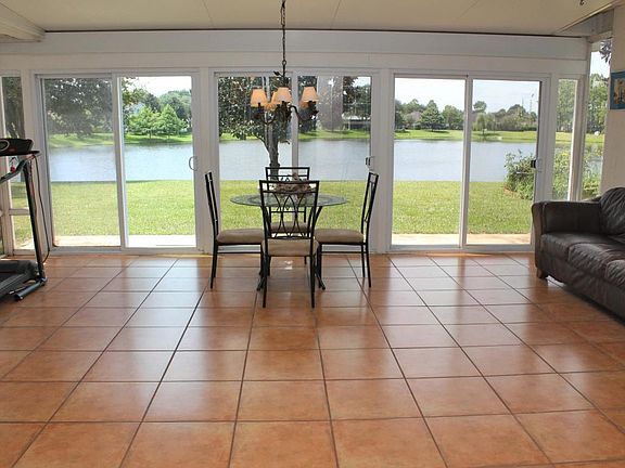 2nd image of 549 E Silverthorn Ln