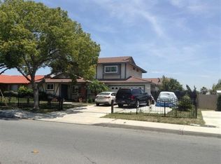 1143 S Spruce Ave, Bloomington, CA 92316