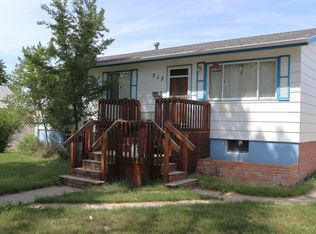 313 E Hughes St, Glendive, MT 59330