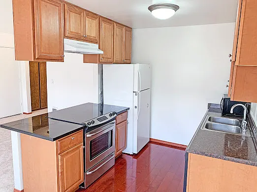 9562 Carroll Canyon Rd #246 — Photo 2