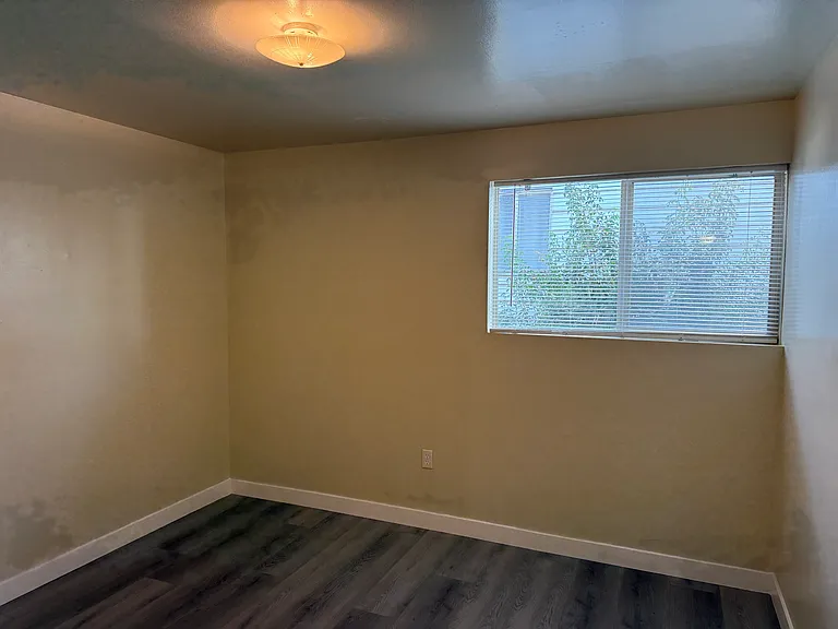 215 E Vidas Ave #5 — Photo 7