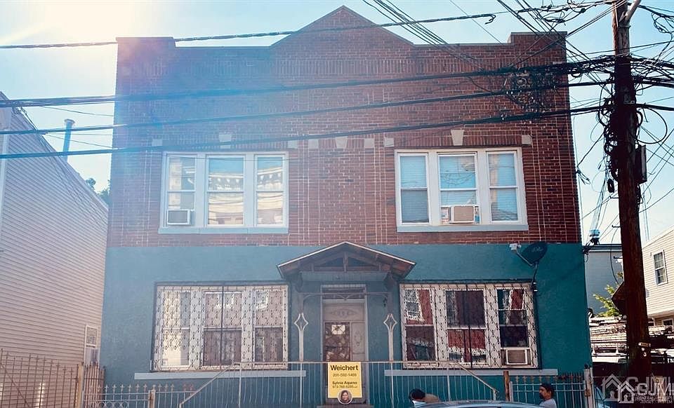 1st image of 604-606 N 5th St