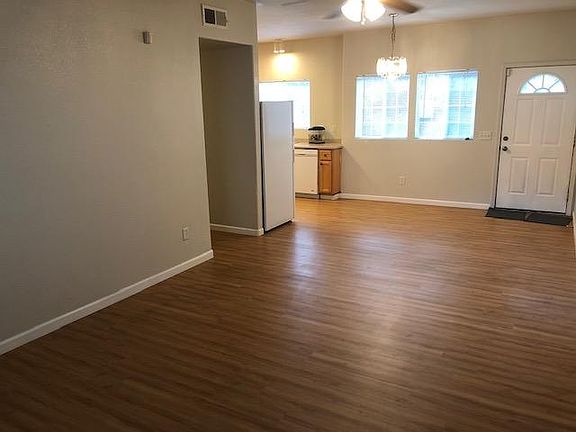 4th image of 3436 Marysville Blvd