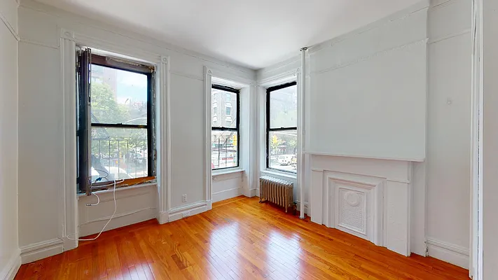 Rented by Bond New York | media 1