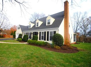 7715 Lookout Ct, Alexandria, VA 22306