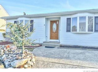 3 Bear Hollow Ln, Little Egg Harbor, NJ 08087