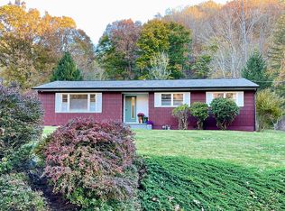 1002 Terrace St, Hinton, WV 25951