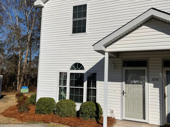 220 Cape Point Ln #A, Greenville, NC 27858