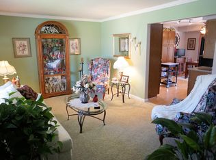 143 Crab Tree Ln, Racine, WI 53406