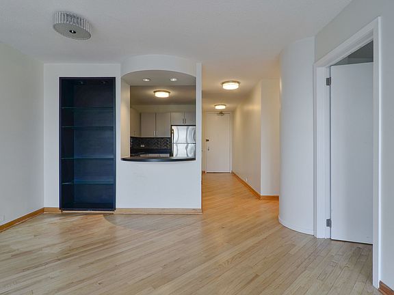 5th image of 405 N Wabash Ave Unit 4408