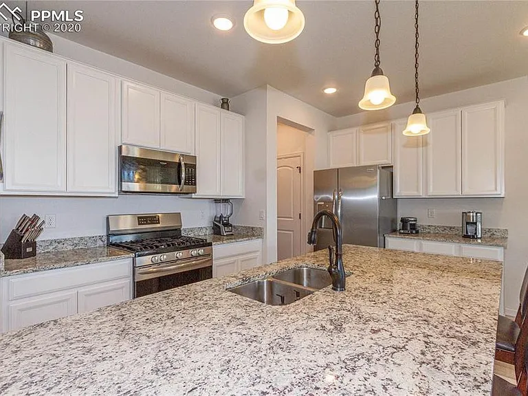 859 Marine Corps Dr — Photo 5