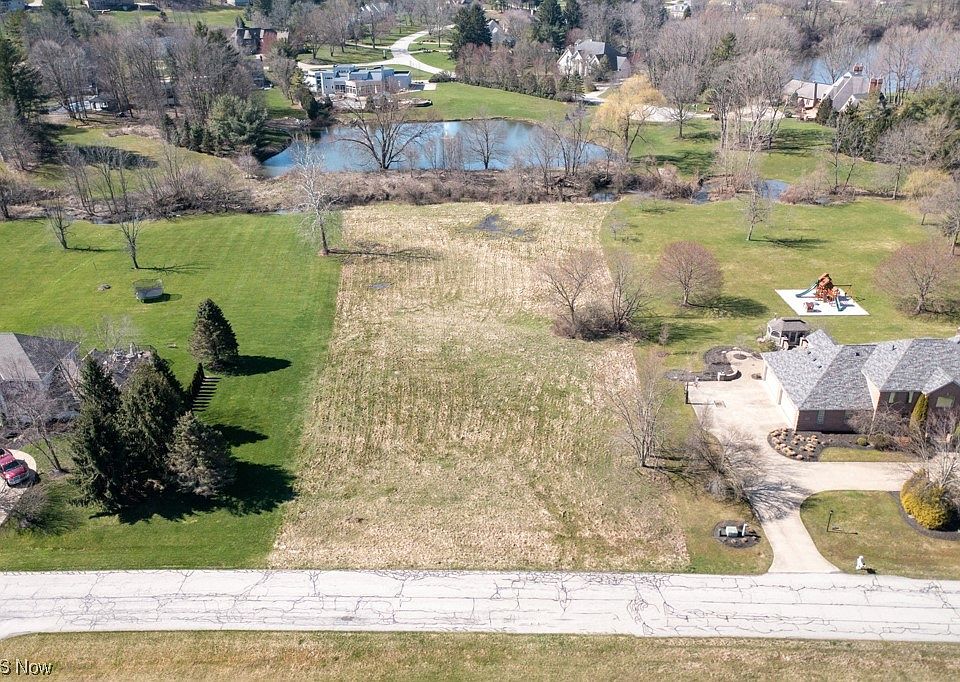 2nd image of Trellis Green Dr