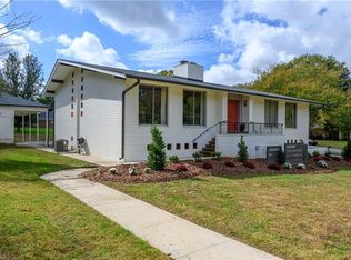 5909 Arcadia Dr, Greensboro, NC 27410