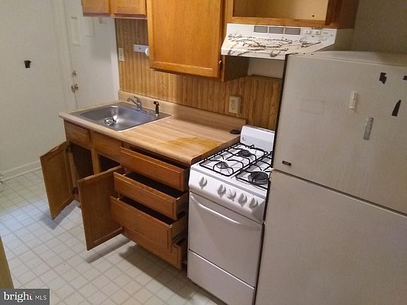 4th image of 328 W Lincoln Hwy Floor 1