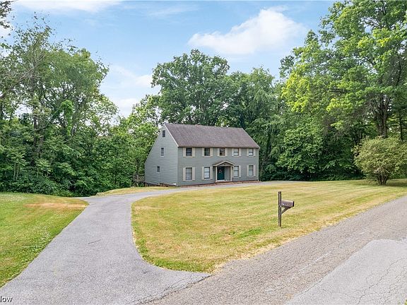 3rd image of 47600 Deerfield Dr