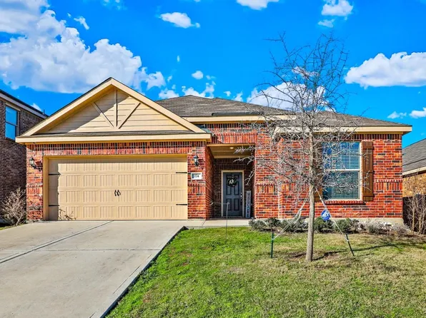 174 Aster Dr, Sanger, TX 76266