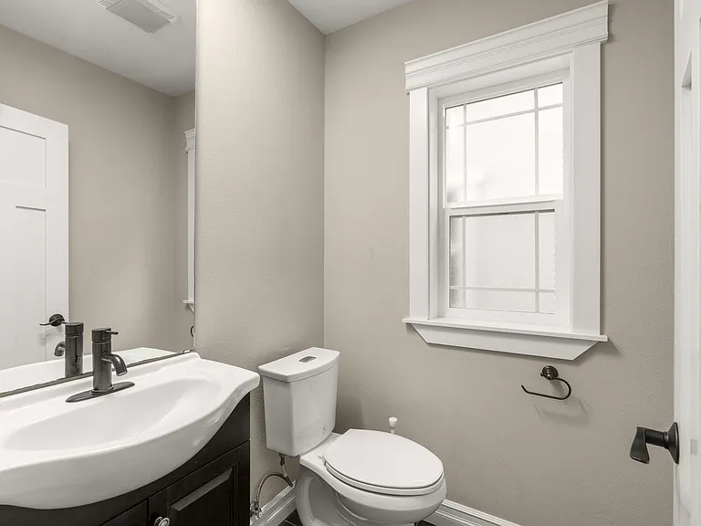 6017 SW Admiral Way — Photo 16