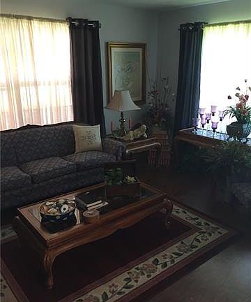 5th image of 818 Milford St