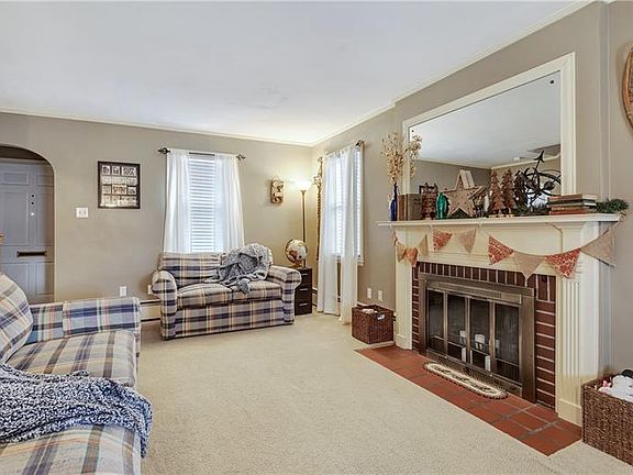 4th image of 401 Vernon St