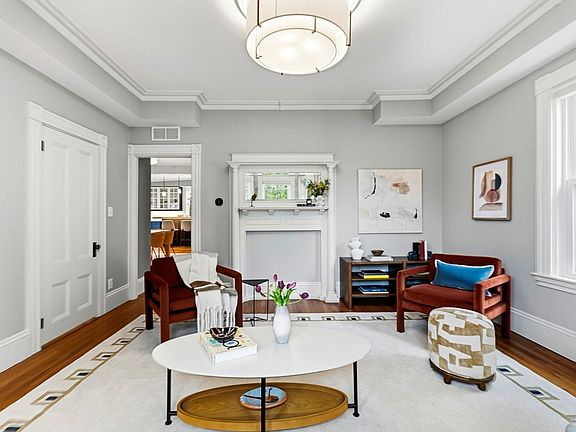 5th image of 229 Summer St #2