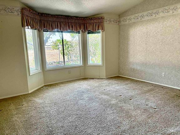 5th image of 8549 N Willowbrook Dr