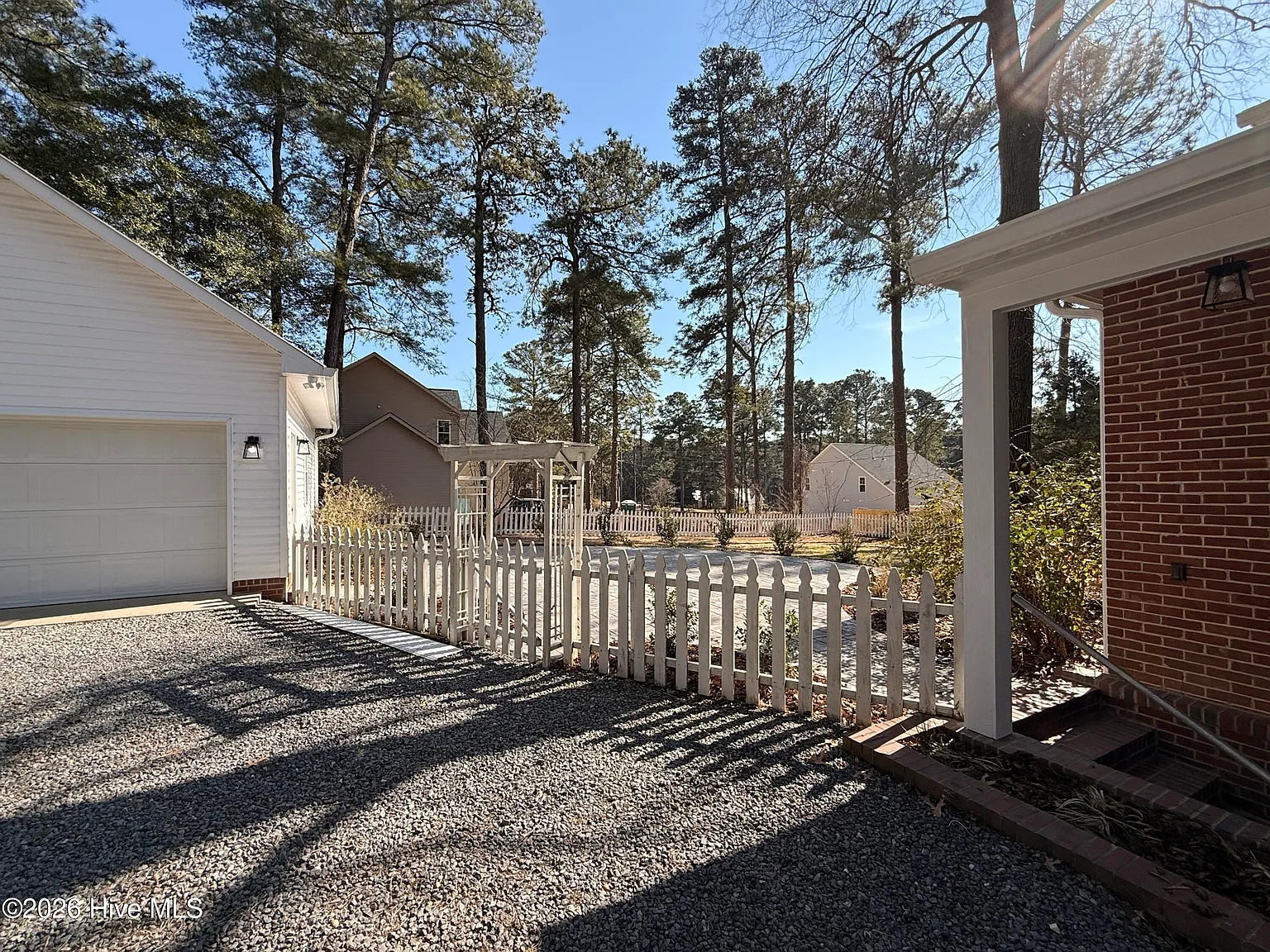 3 bed, 3.0 bath, 1531 sqft, $2,800 — Photo 4