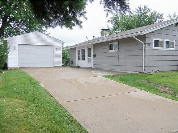 2nd image of 136 Meyer Ave