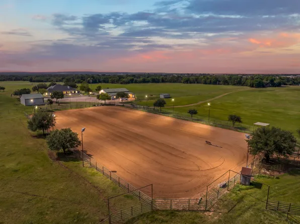 883 N Speegleville Rd, Waco, TX 76712