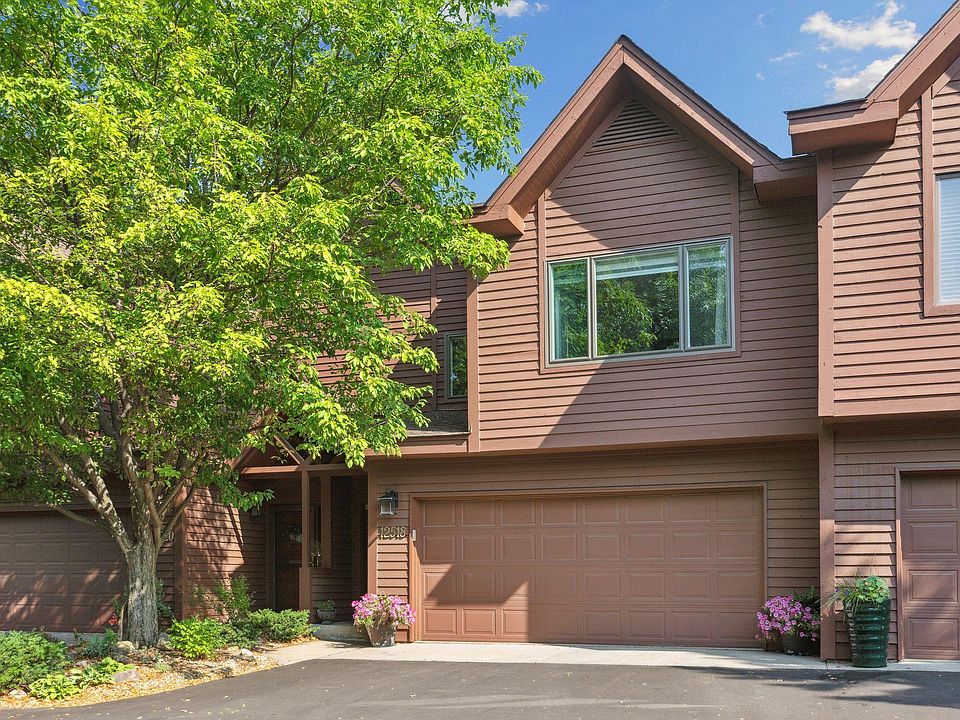 1st image of 12518 Parkwood Dr