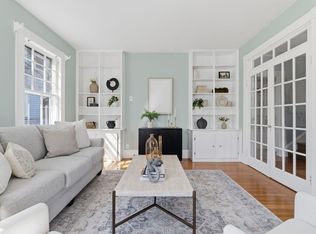 30 Leicester St, Brighton, MA 02135