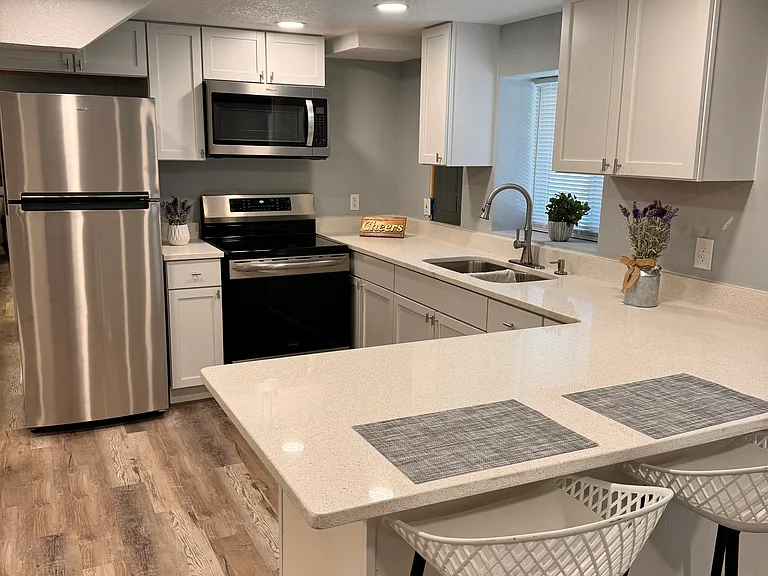 Monroe Cir — Photo 8