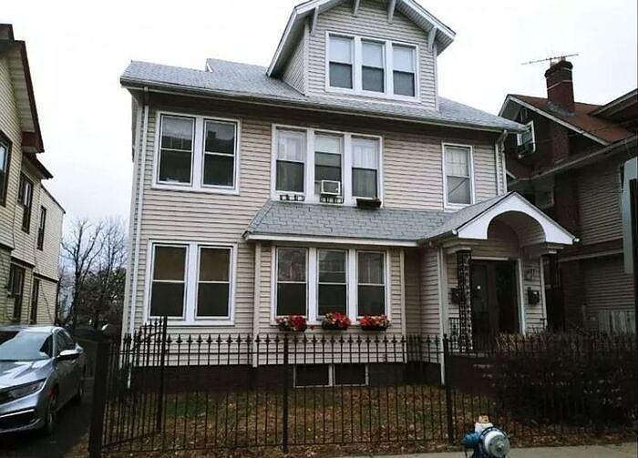 1st image of 711 Stuyvesant Ave