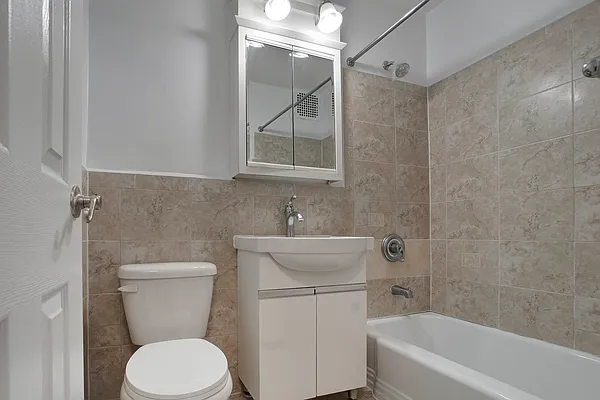 Rented by Oxford Property Group | media 19