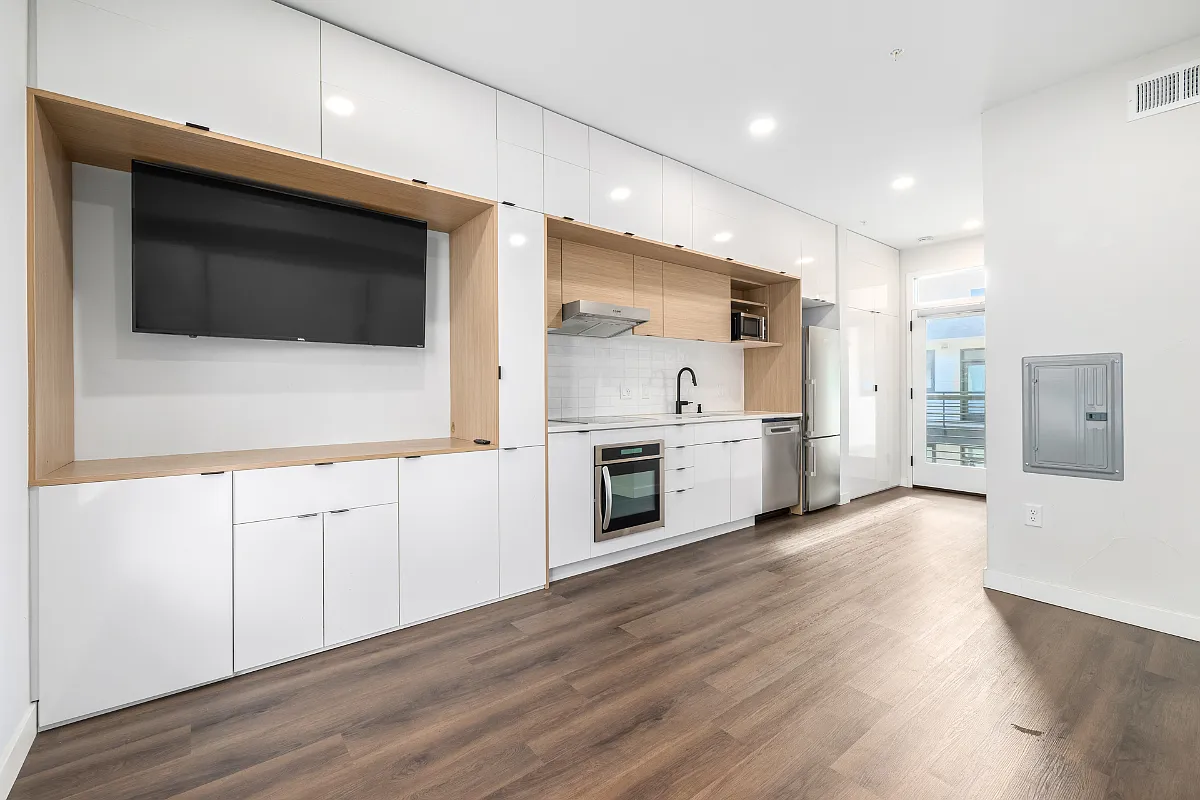 Studio, 357 sqft, $1,600 — Photo 4