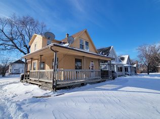 2423 Templeton St, Omaha, NE 68111