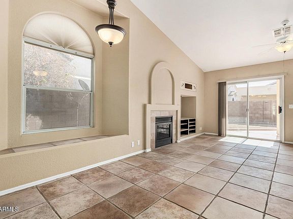 5th image of 851 W SARAGOSA Street W