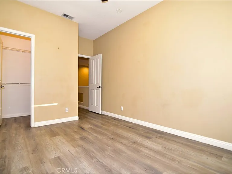 2090 Villa Del Lago Dr #B — Photo 19