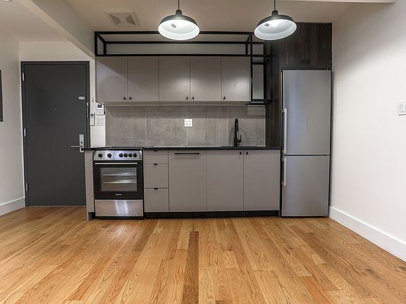 2nd image of 621 Parkside Ave #D2
